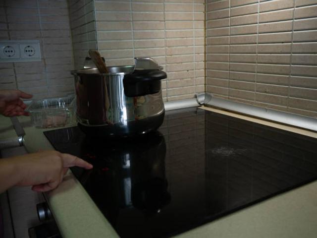 Làm sao để sửa bếp hồng ngoại bị lỗi cảm ứng?