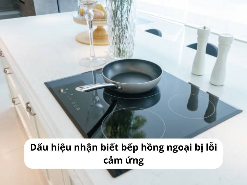 Màn hình không sáng dù đã cắm điện